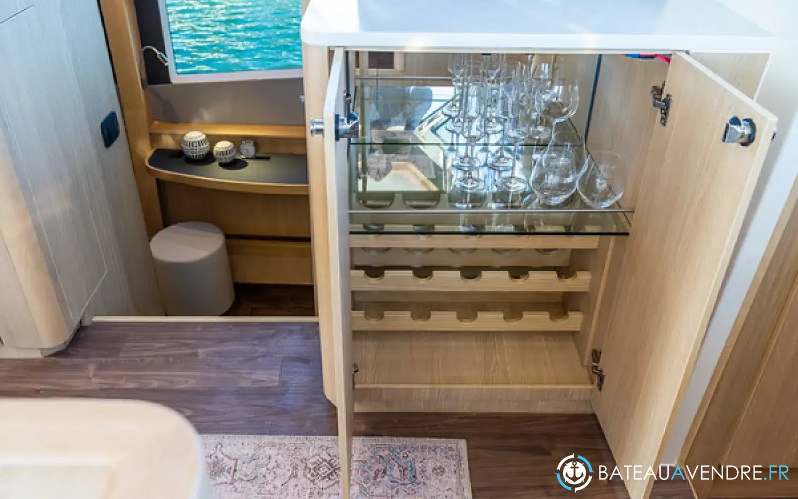 slider 21 Aquila 42 Yacht