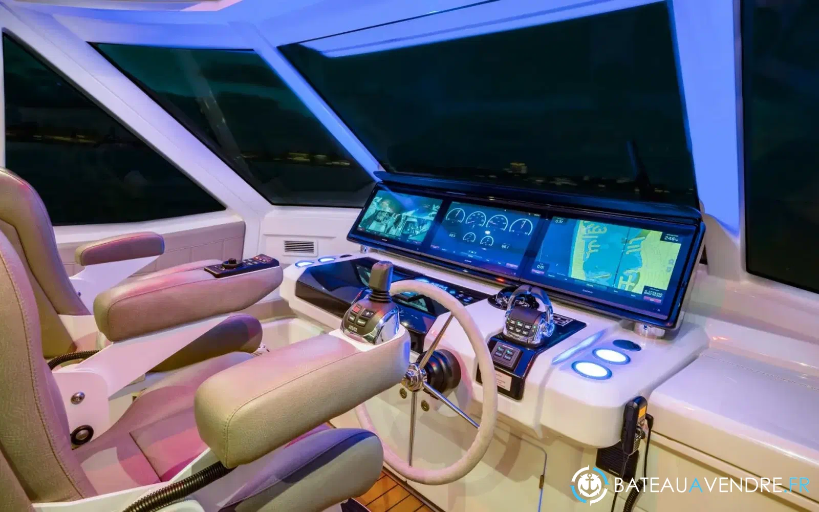 slider 16 Aquila 70 Luxury