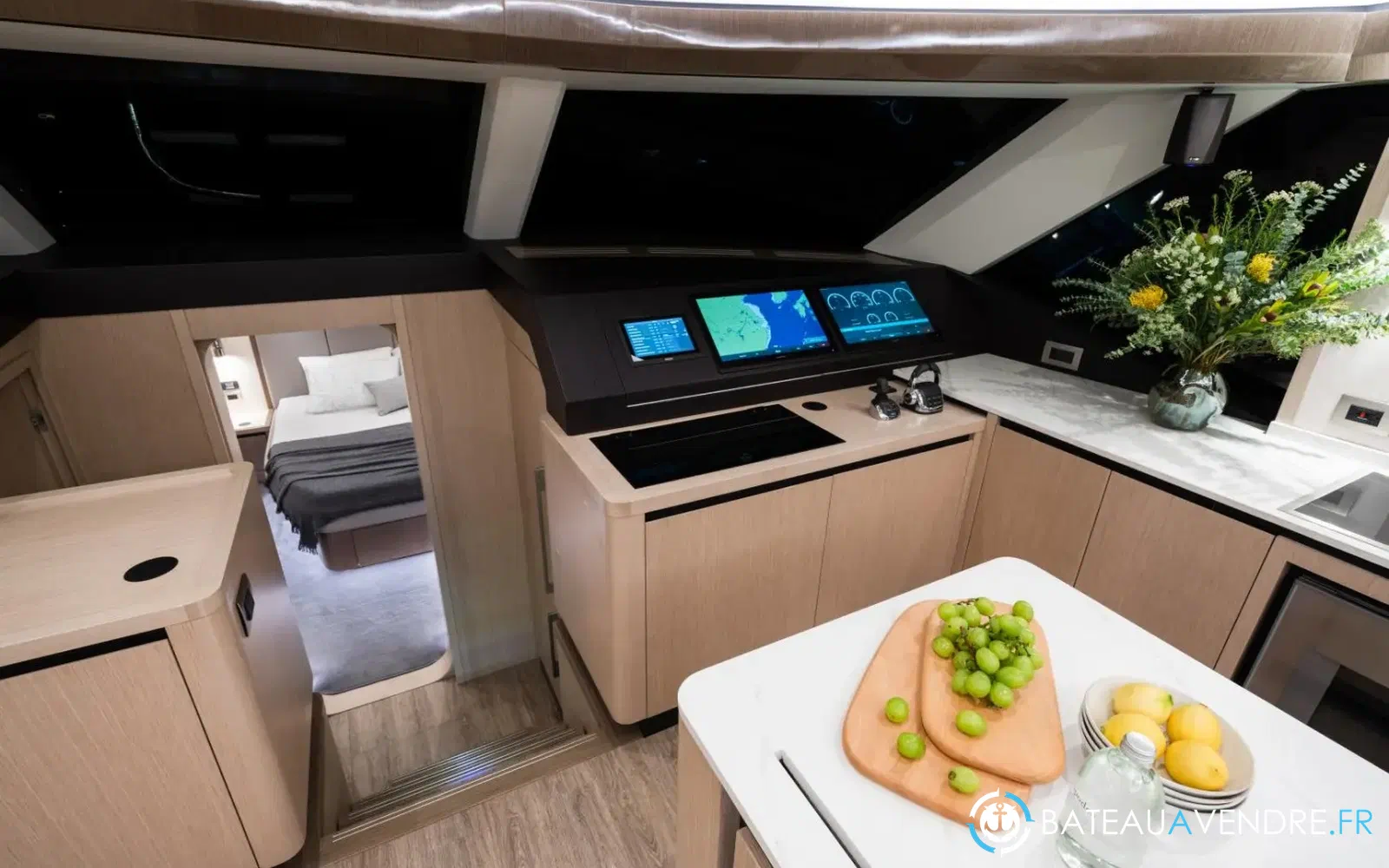 slider 22 Aquila 70 Luxury
