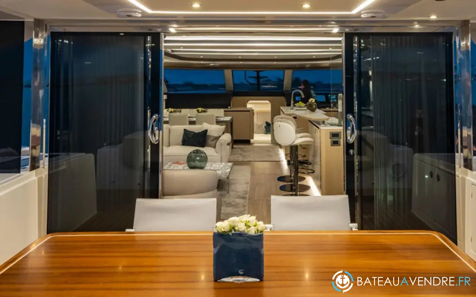 slider 23 Aquila 70 Luxury
