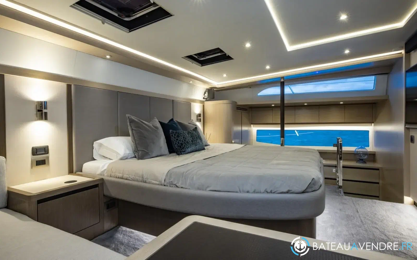 slider 30 Aquila 70 Luxury