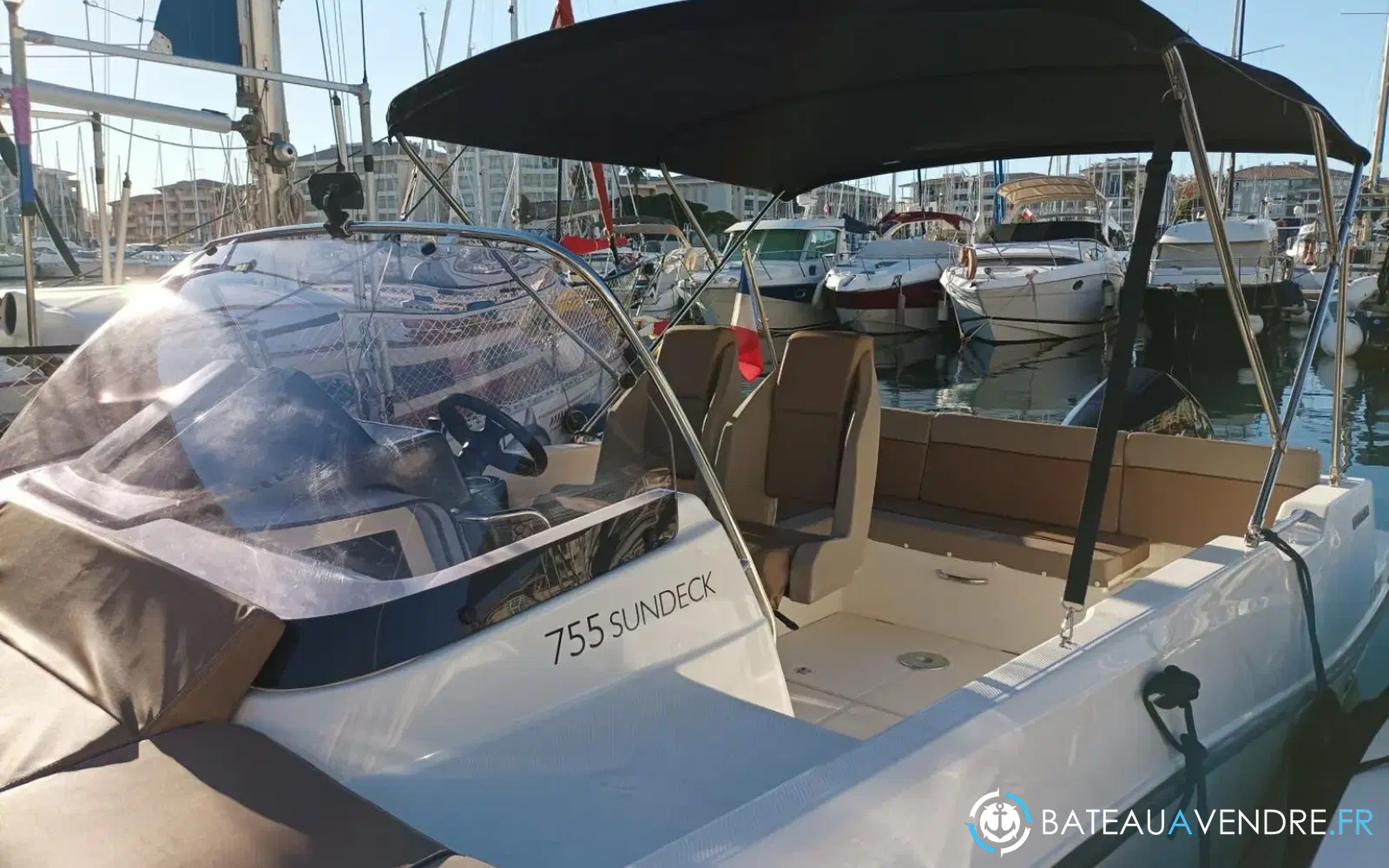 slider 1 Quicksilver Activ 755 Sundeck
