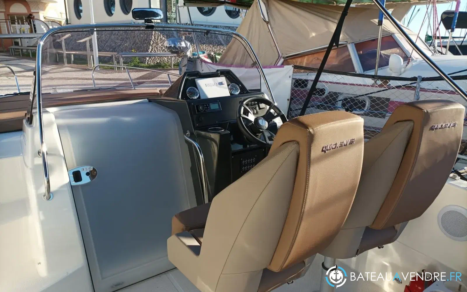 slider 7 Quicksilver Activ 755 Sundeck
