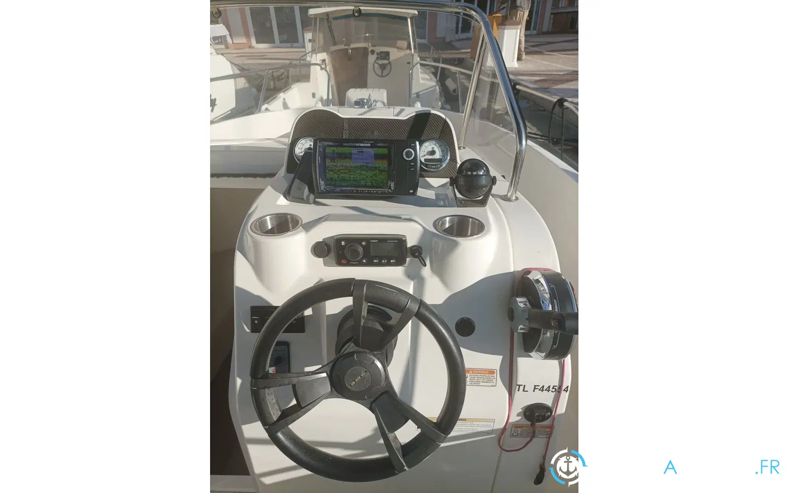 slider 7 Quicksilver 675 Open Smart Pack