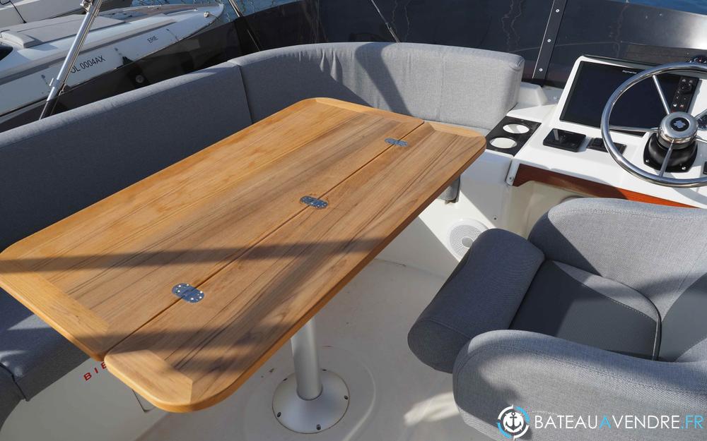 Beneteau Swift Trawler 35 interieur photo 3