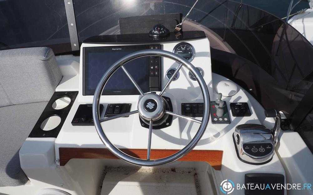 Beneteau Swift Trawler 35 electronique / cockpit photo 4