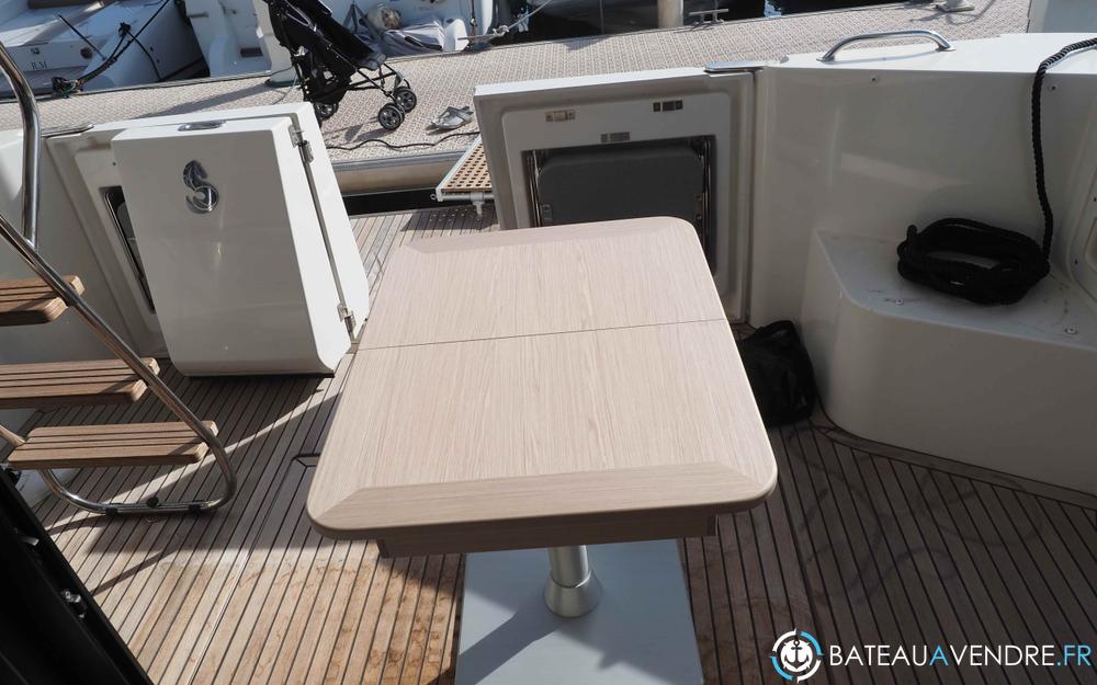 Beneteau Swift Trawler 35 cuisine / salle de bain photo 5