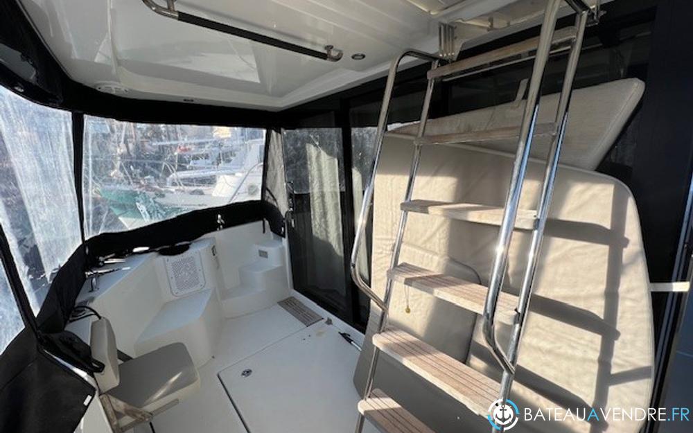 Beneteau Swift Trawler 35 interieur photo 5