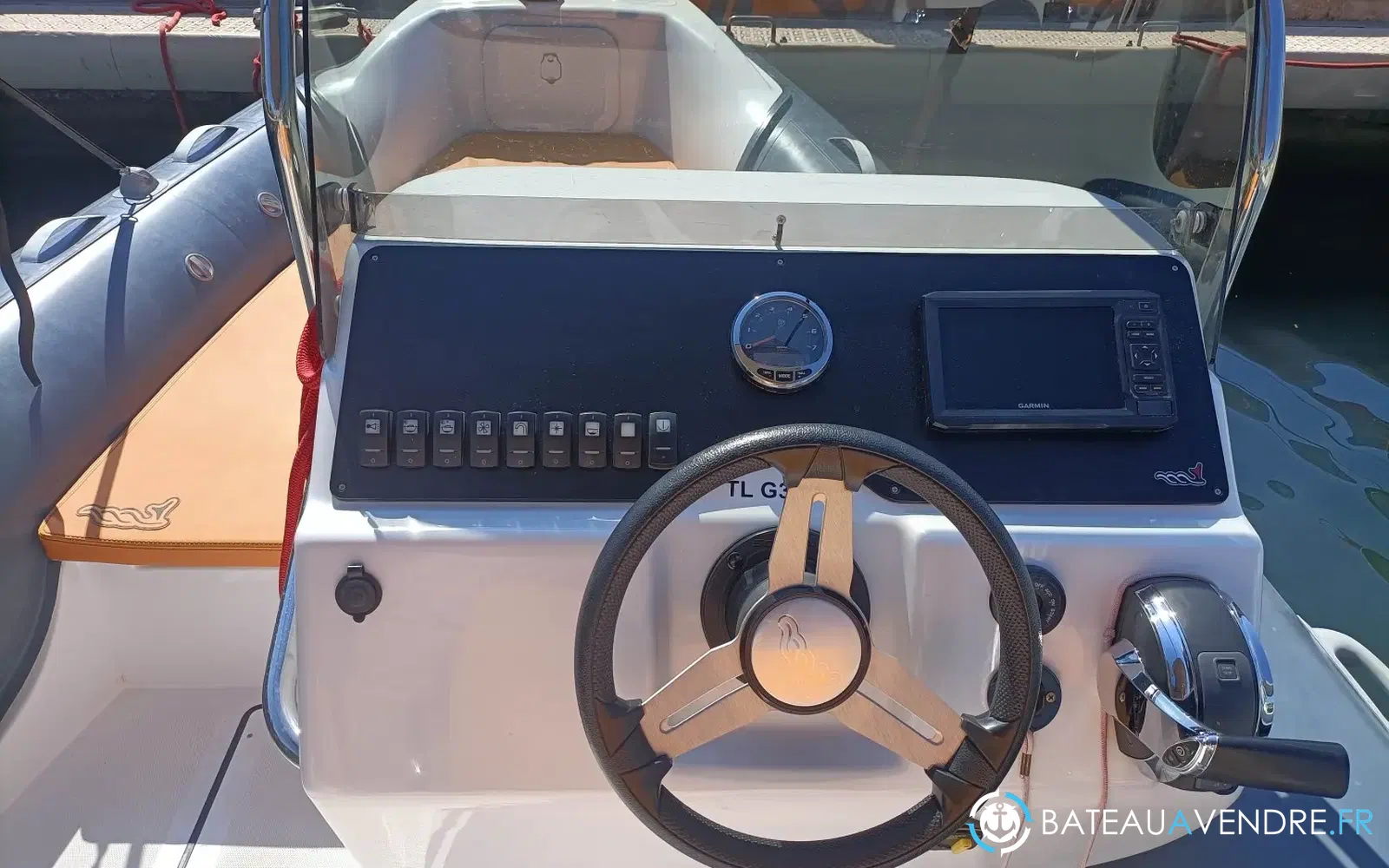 slider 1 MV Marine 650