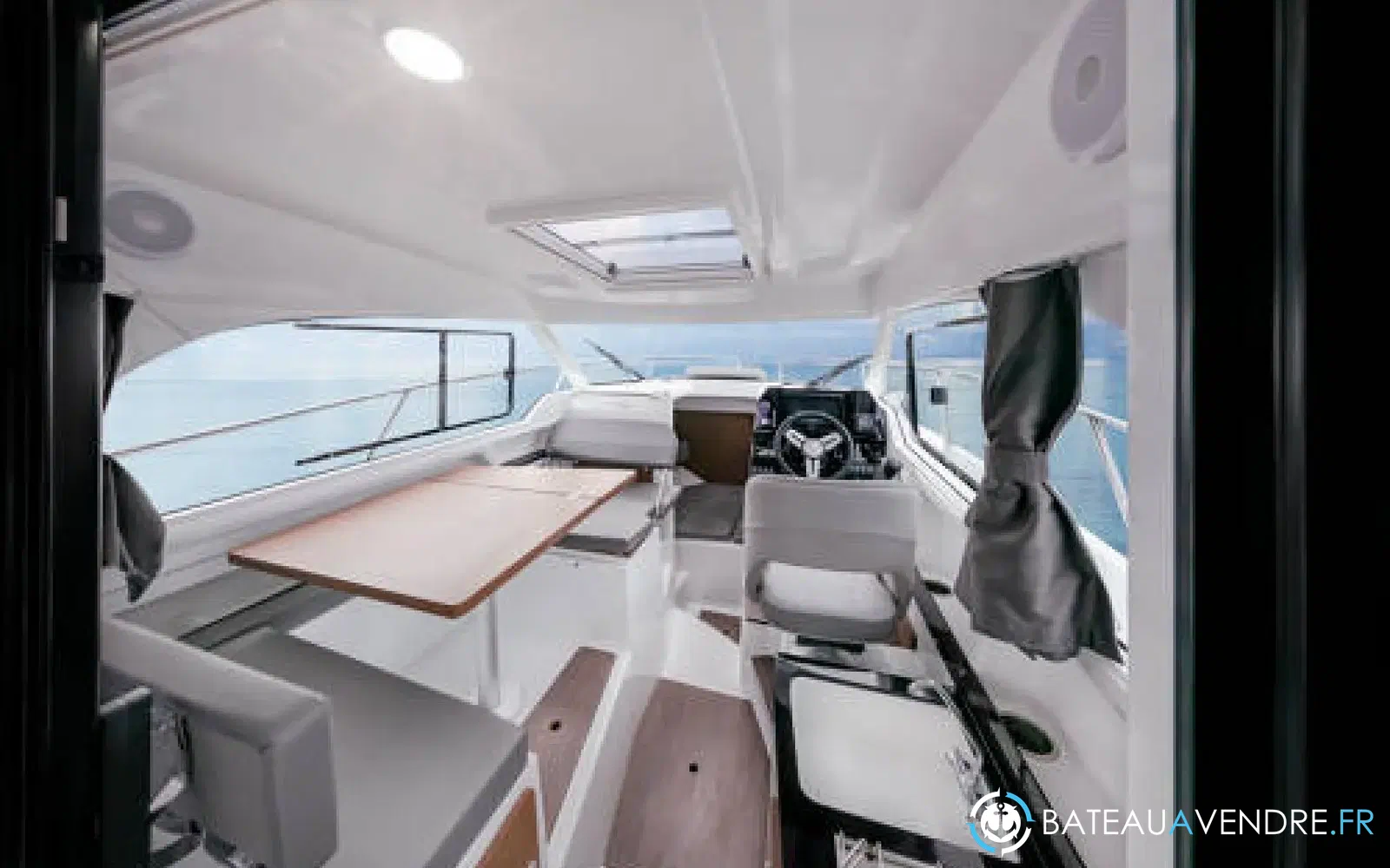 slider 4 Beneteau Antares 8 OB