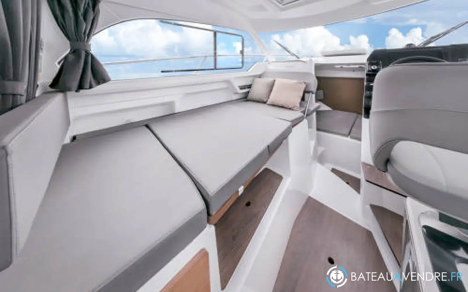 slider 2 Beneteau Antares 8 OB