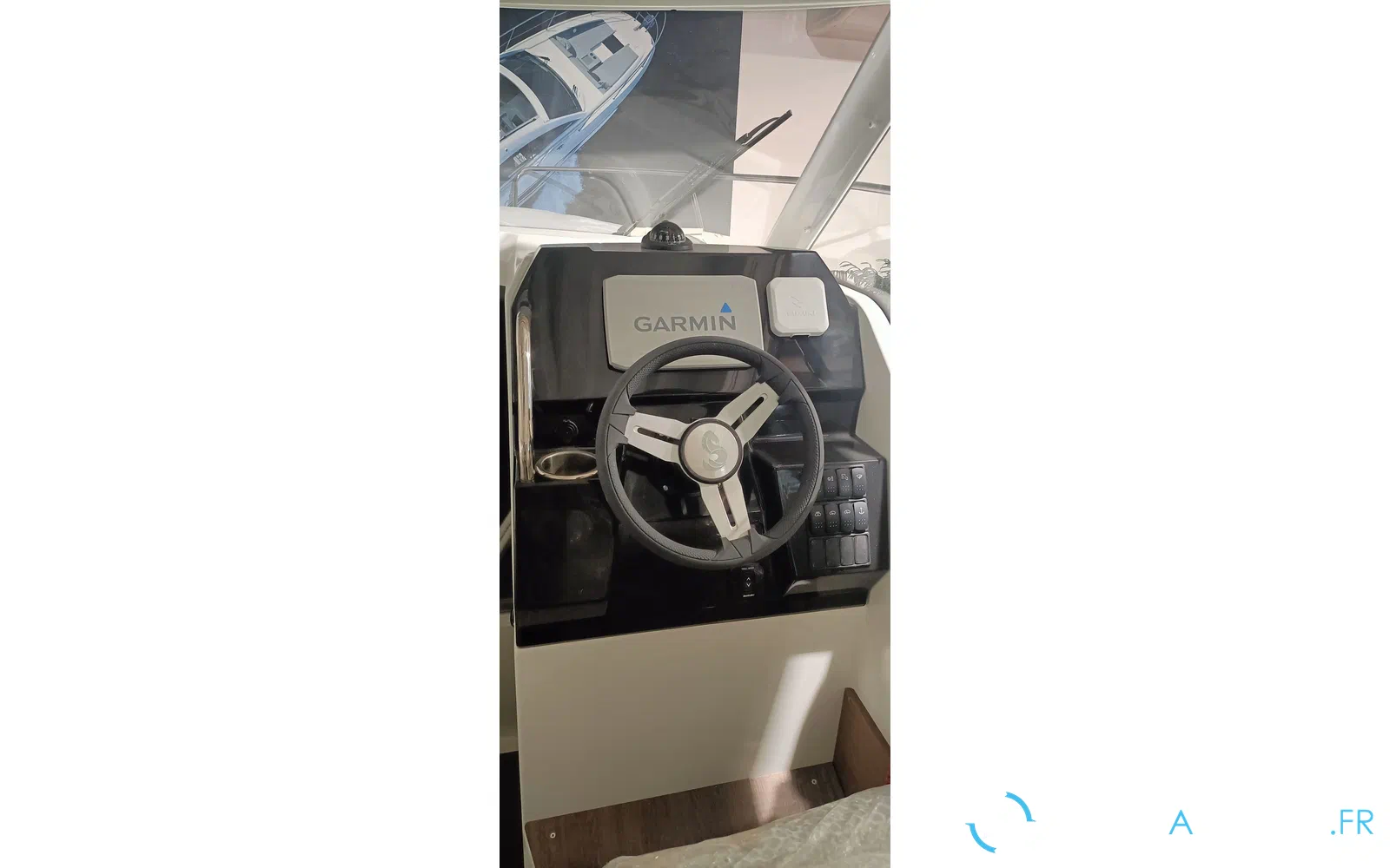 slider 1 Beneteau Antares 8 OB