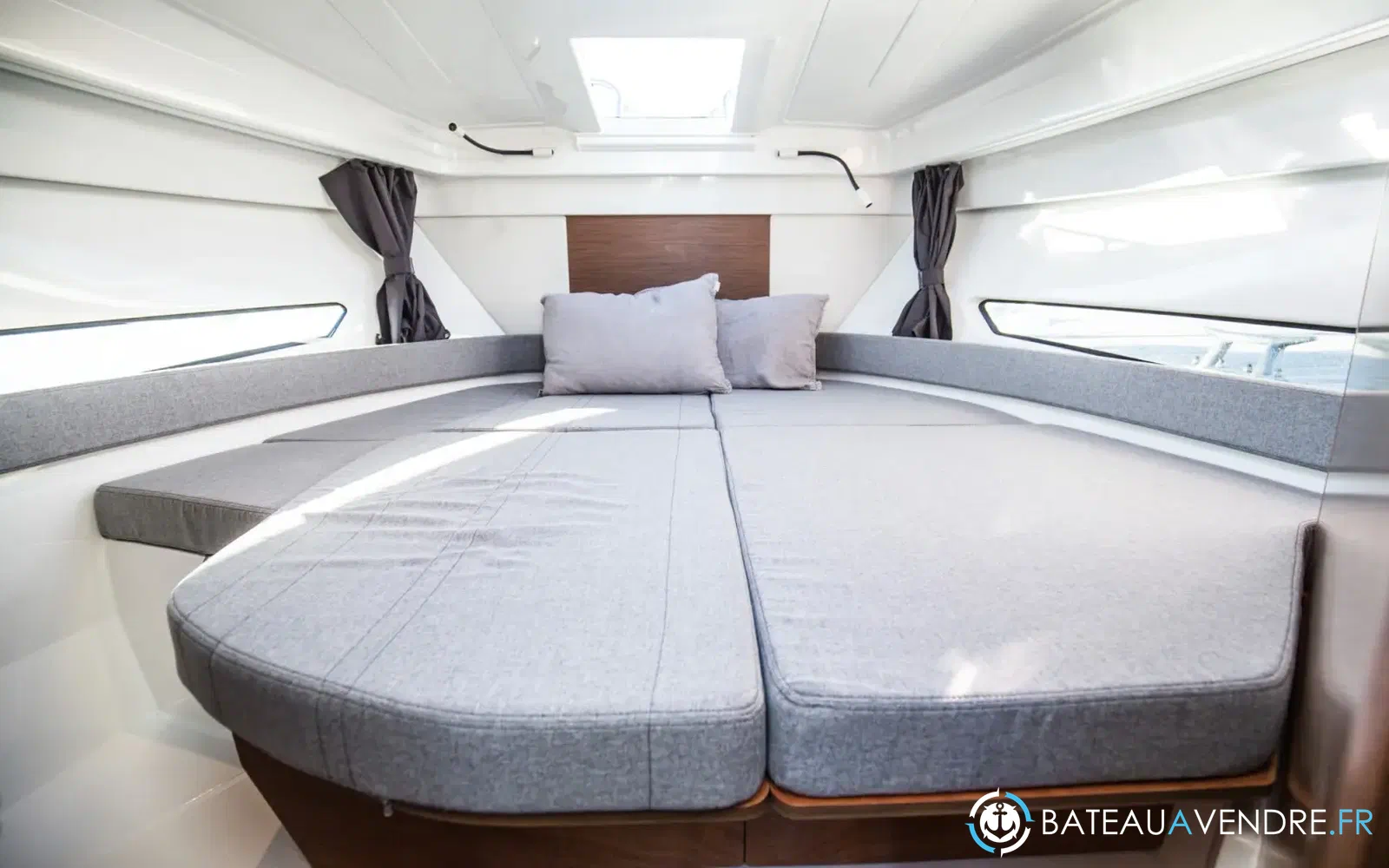 slider 7 Beneteau Antares 9 OB
