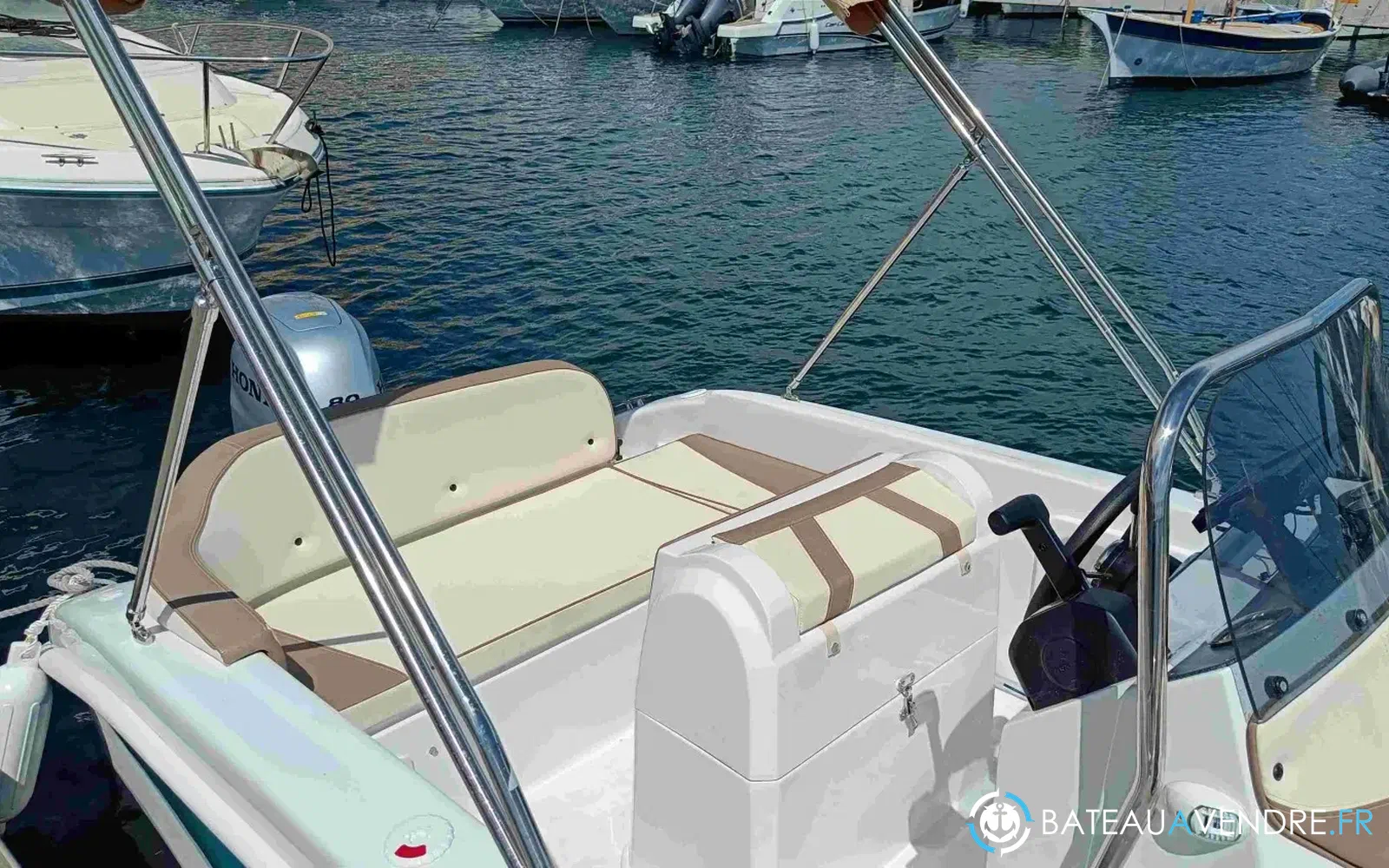 slider 3 Orizzonti Syros 190