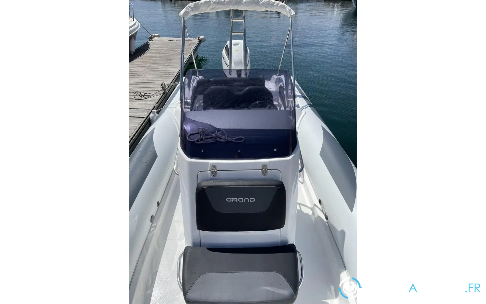 slider 3 Grand Golden Line G750