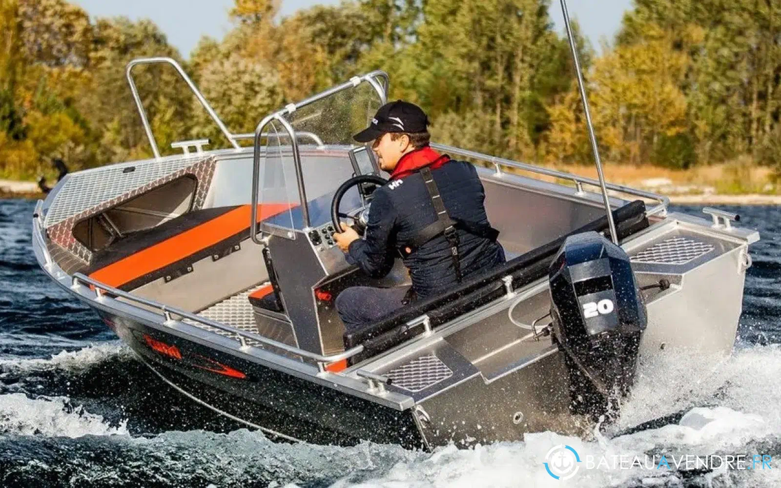 slider 1 UMS Tuna Boats UMS 425 CC