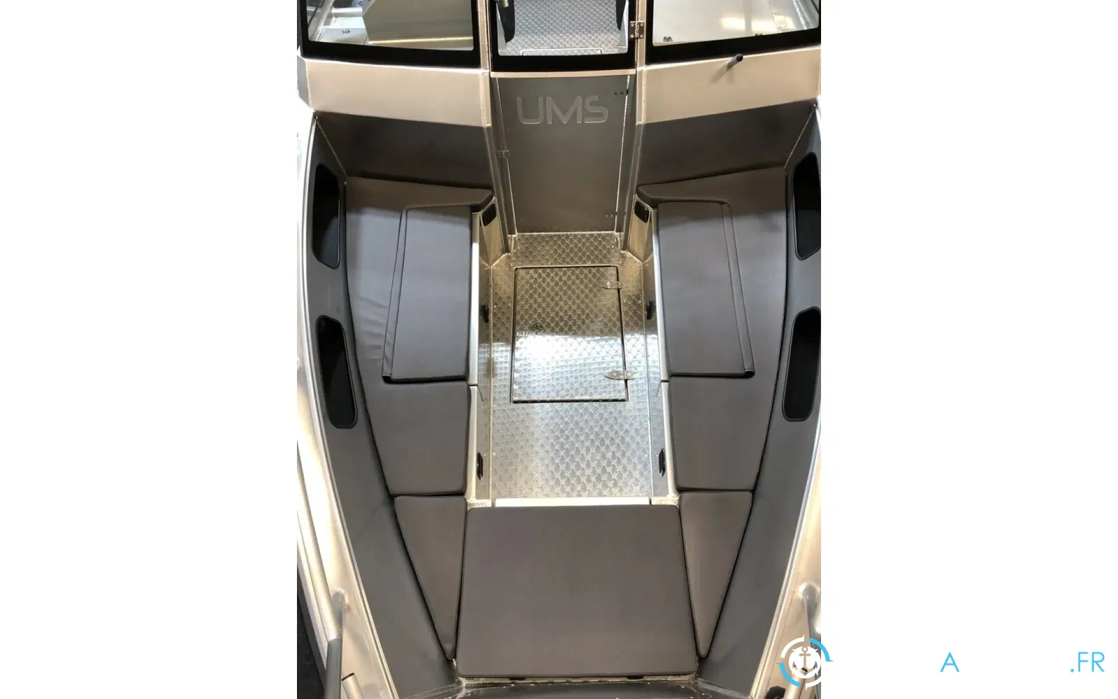slider 9 UMS Tuna Boats UMS 655 DC