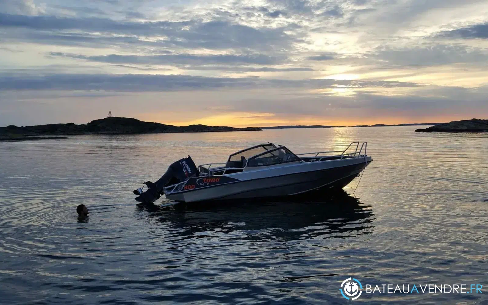 slider 16 UMS Tuna Boats UMS 655 DC