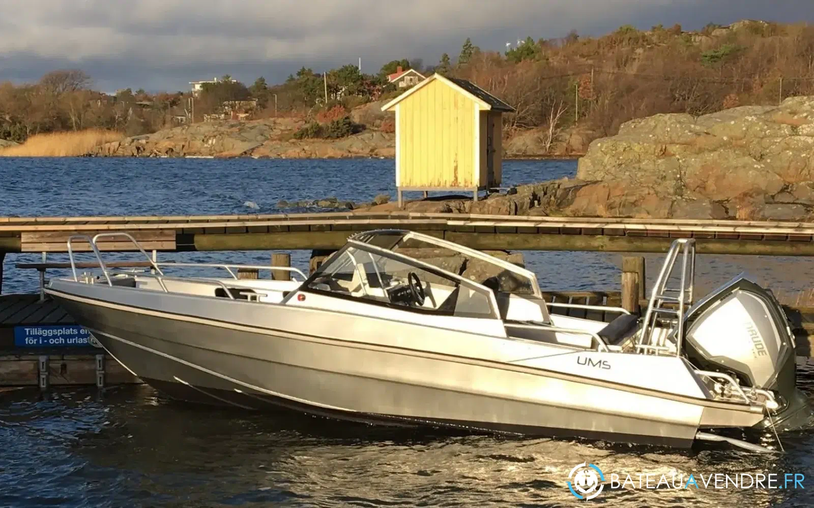slider 2 UMS Tuna Boats UMS 655 DC
