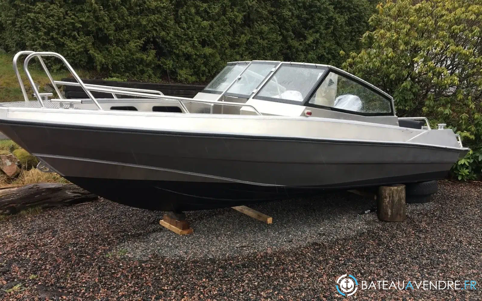 slider 4 UMS Tuna Boats UMS 655 DC