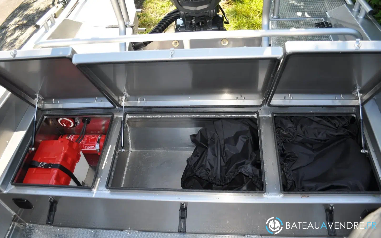 slider 13 UMS Tuna Boats UMS 585 DC