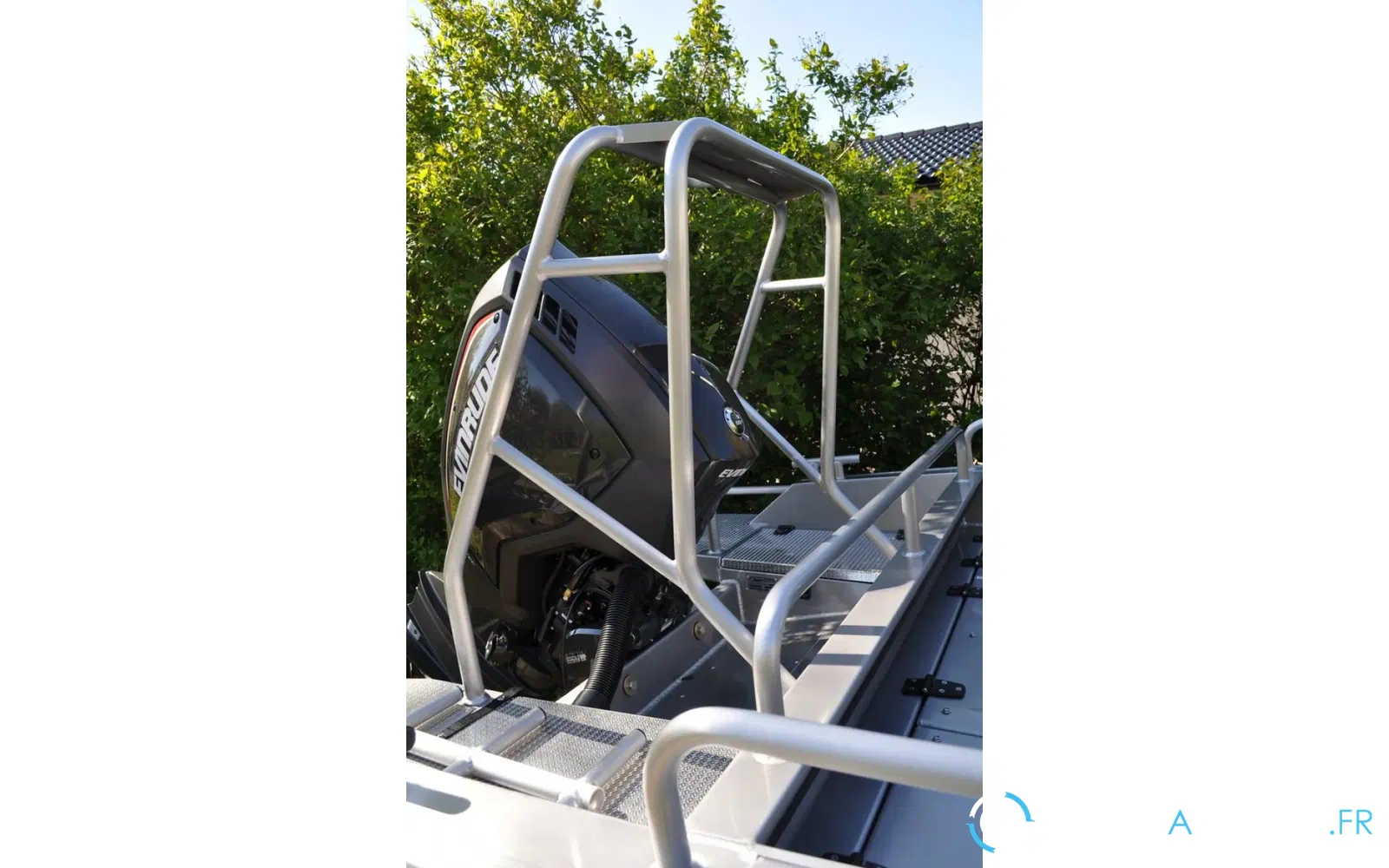 slider 17 UMS Tuna Boats UMS 585 DC