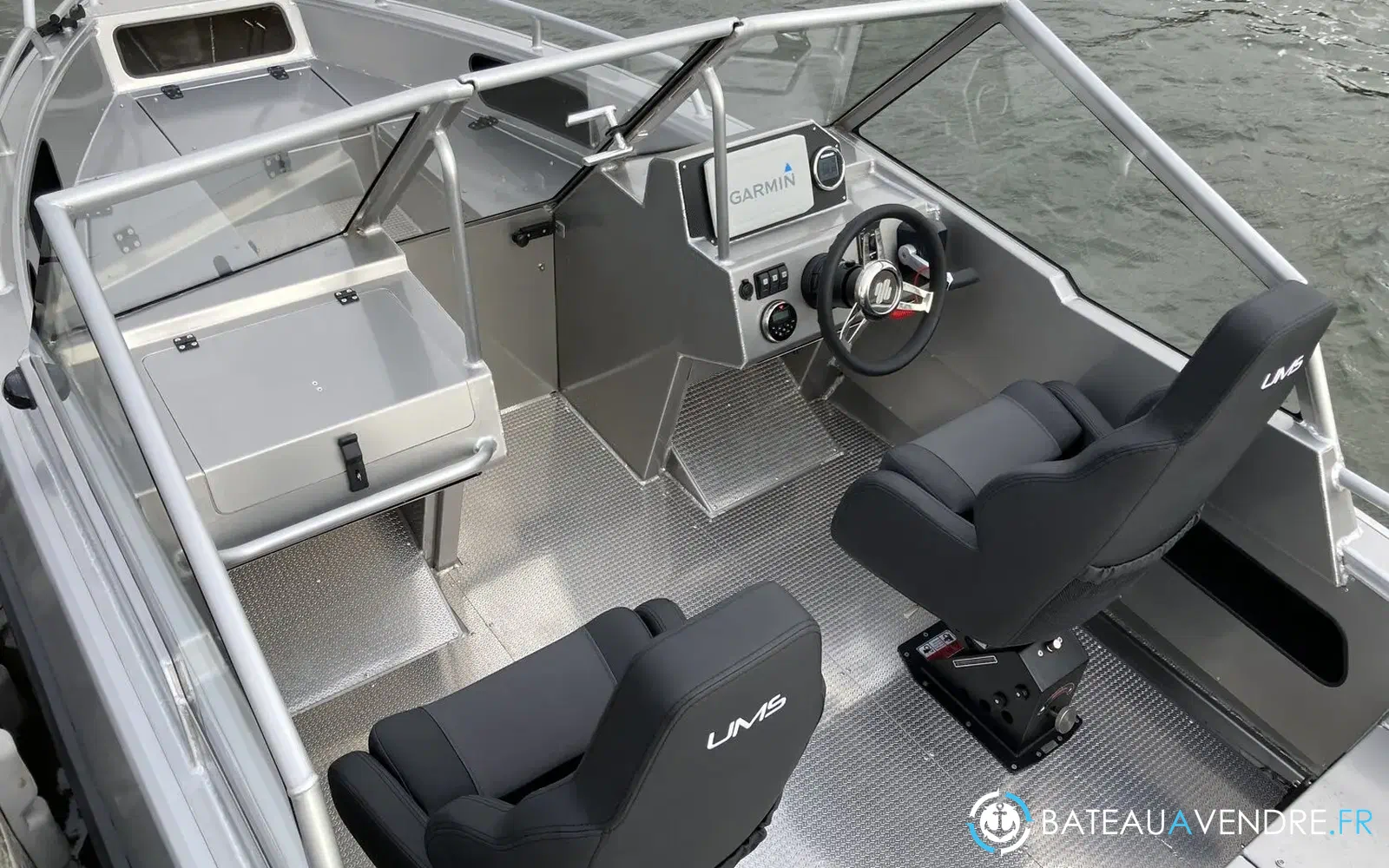 slider 5 UMS Tuna Boats UMS 585 DC