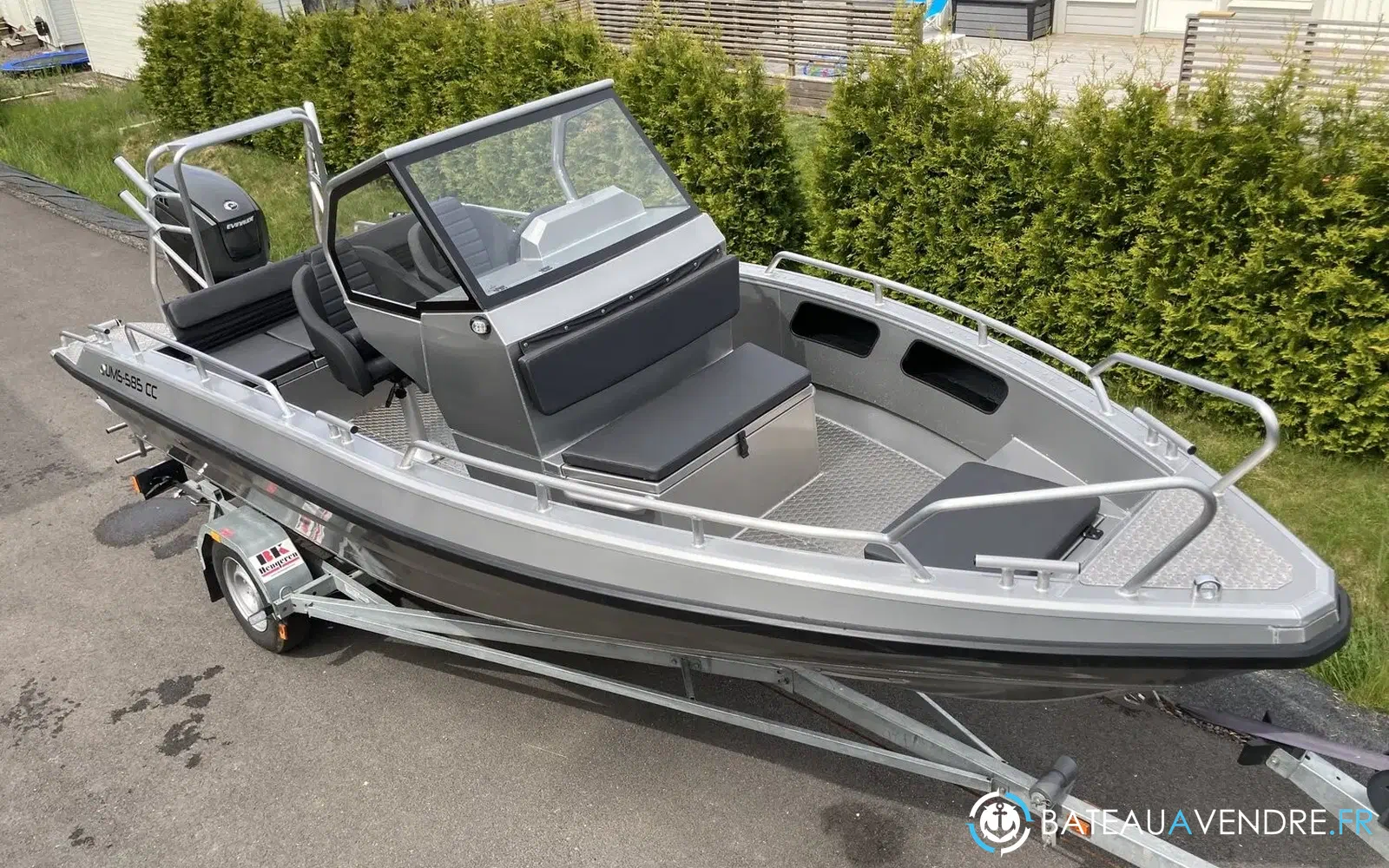 slider 5 UMS Tuna Boats UMS 585 CC