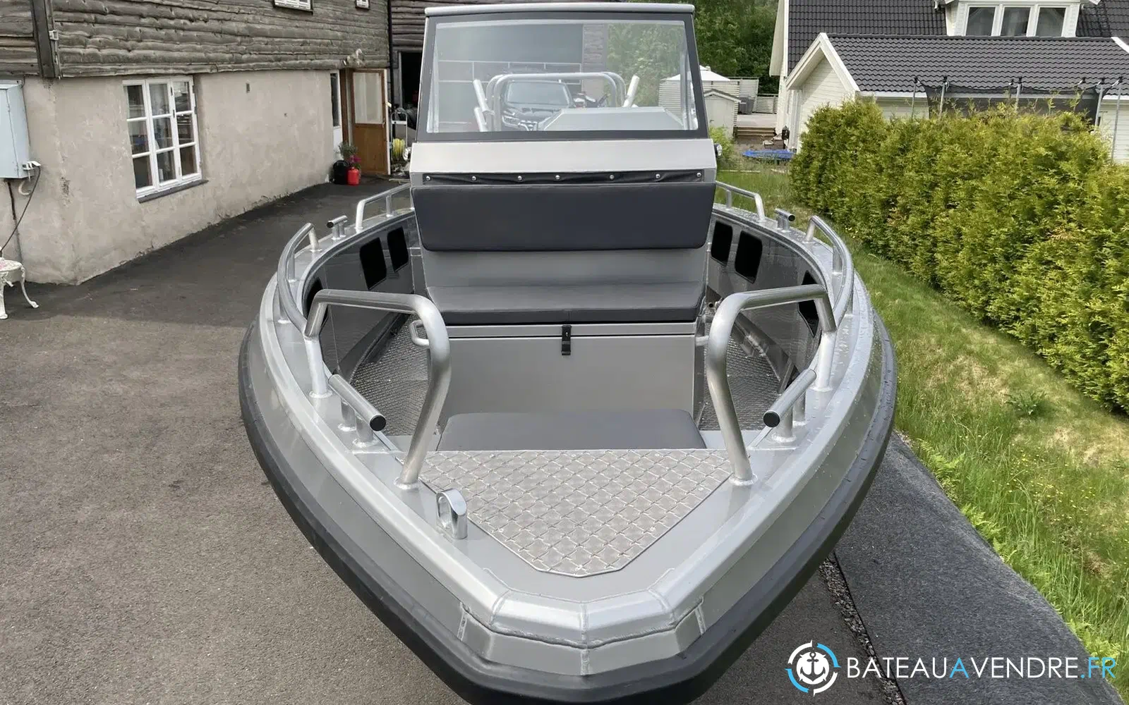 slider 6 UMS Tuna Boats UMS 585 CC