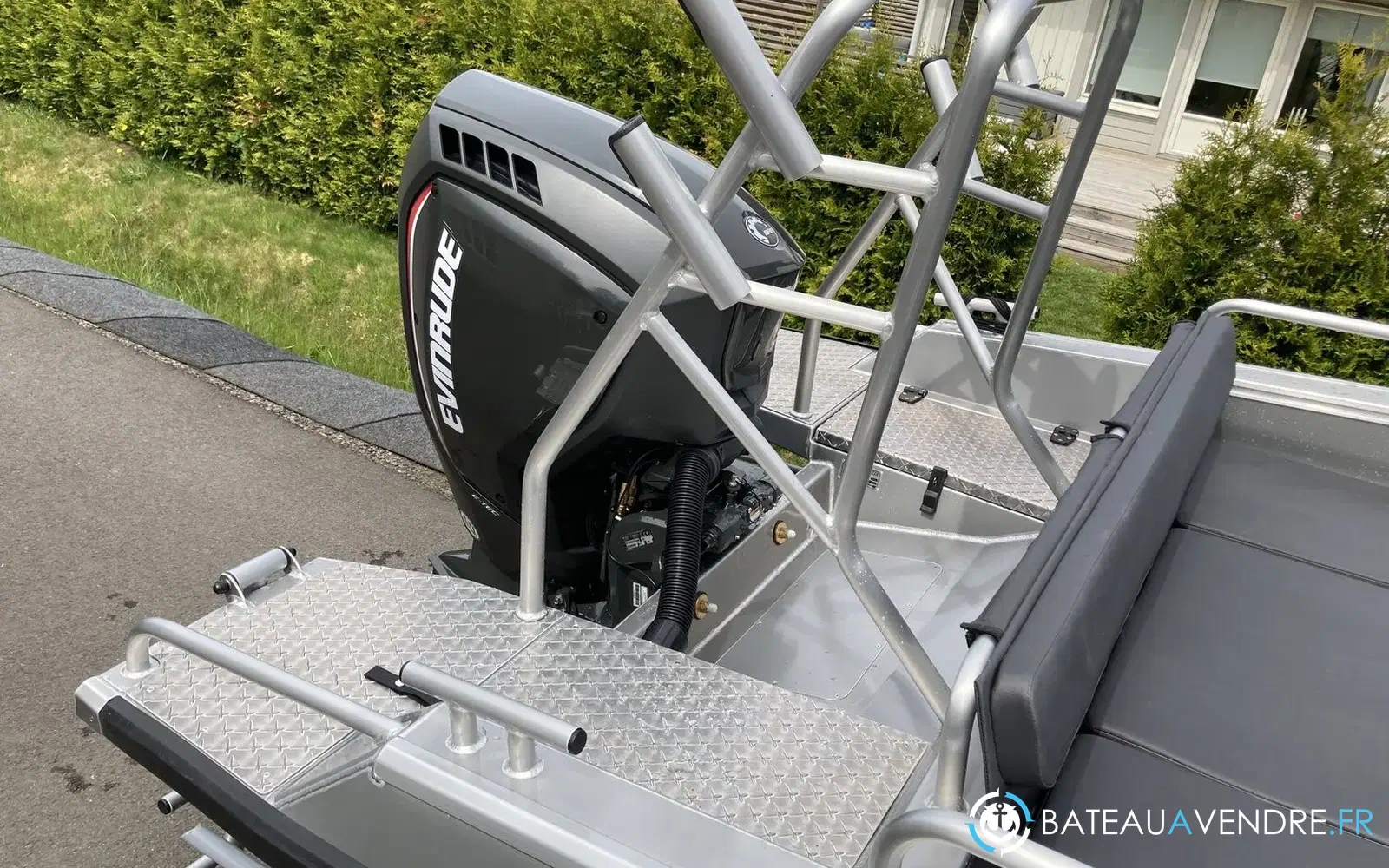 slider 8 UMS Tuna Boats UMS 585 CC