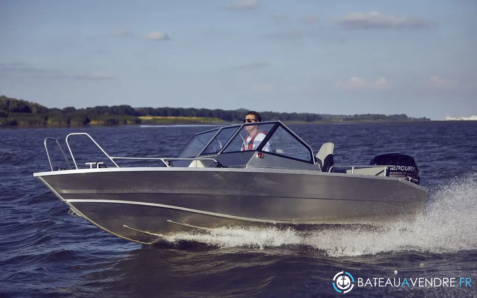 slider 0 UMS Tuna Boats UMS 545 DC