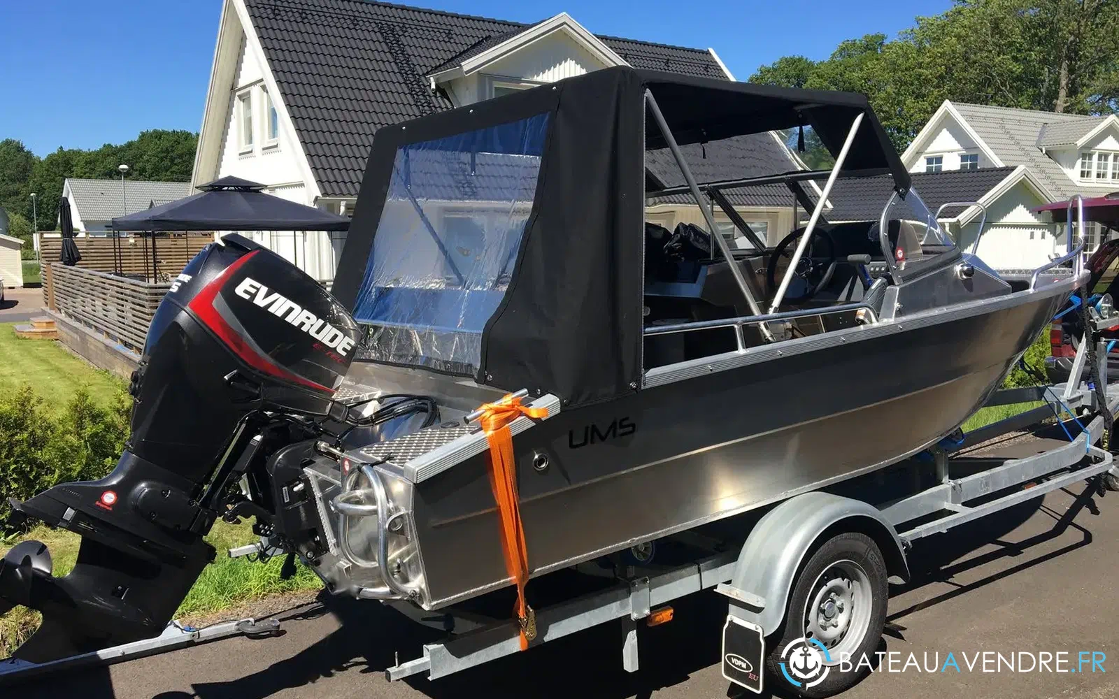 slider 9 UMS Tuna Boats UMS 545 DC