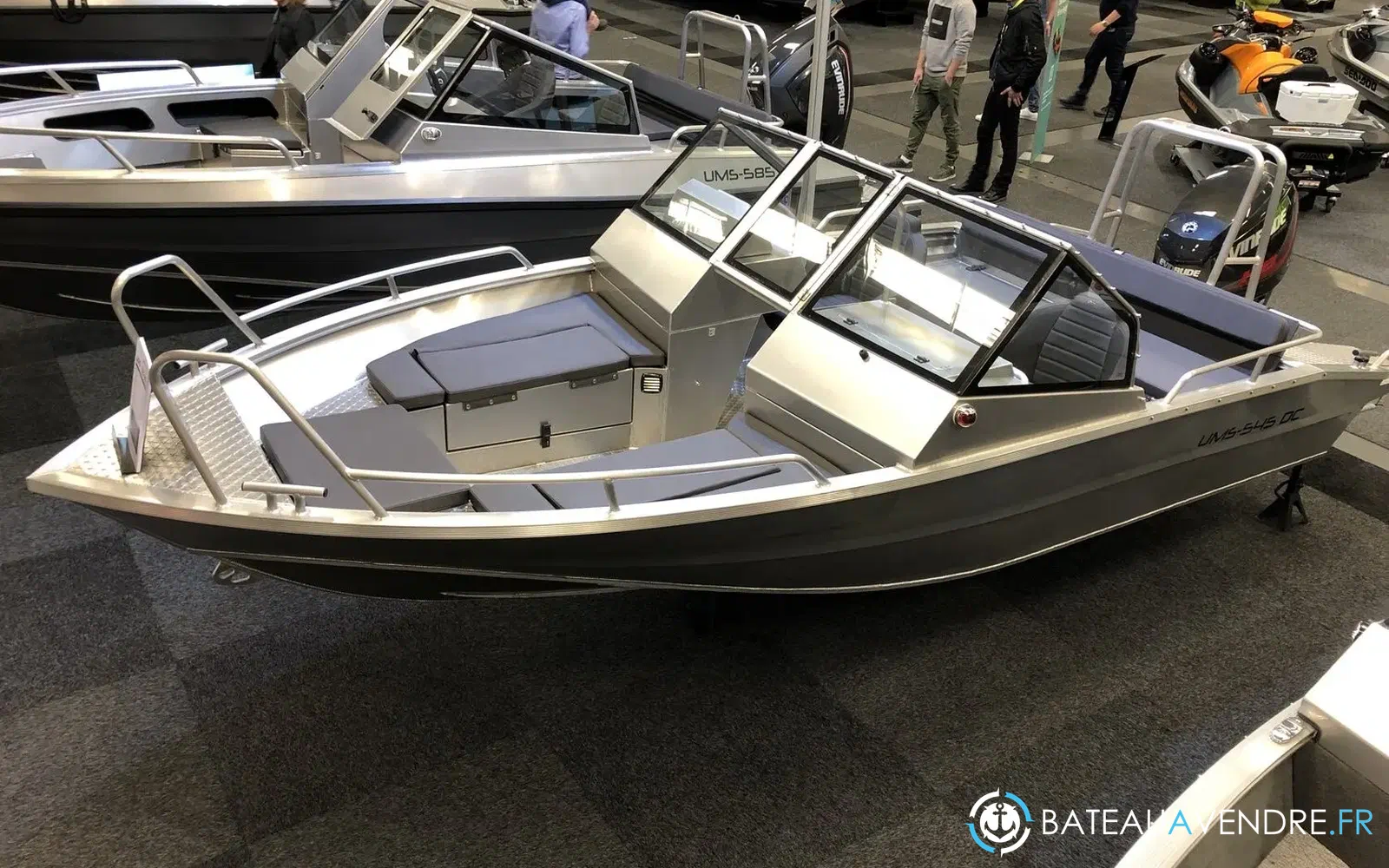 slider 2 UMS Tuna Boats UMS 545 DC