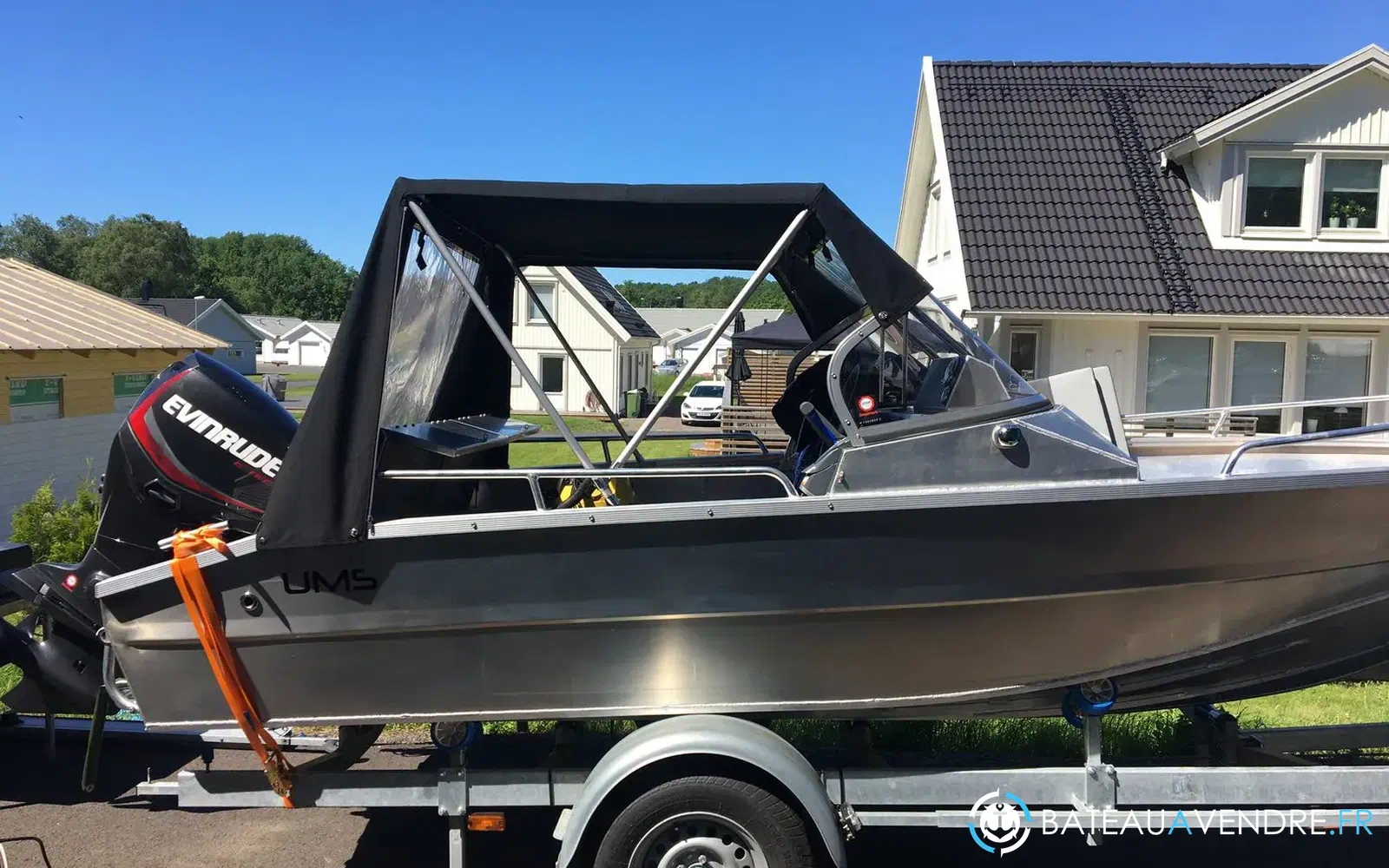 slider 8 UMS Tuna Boats UMS 545 DC
