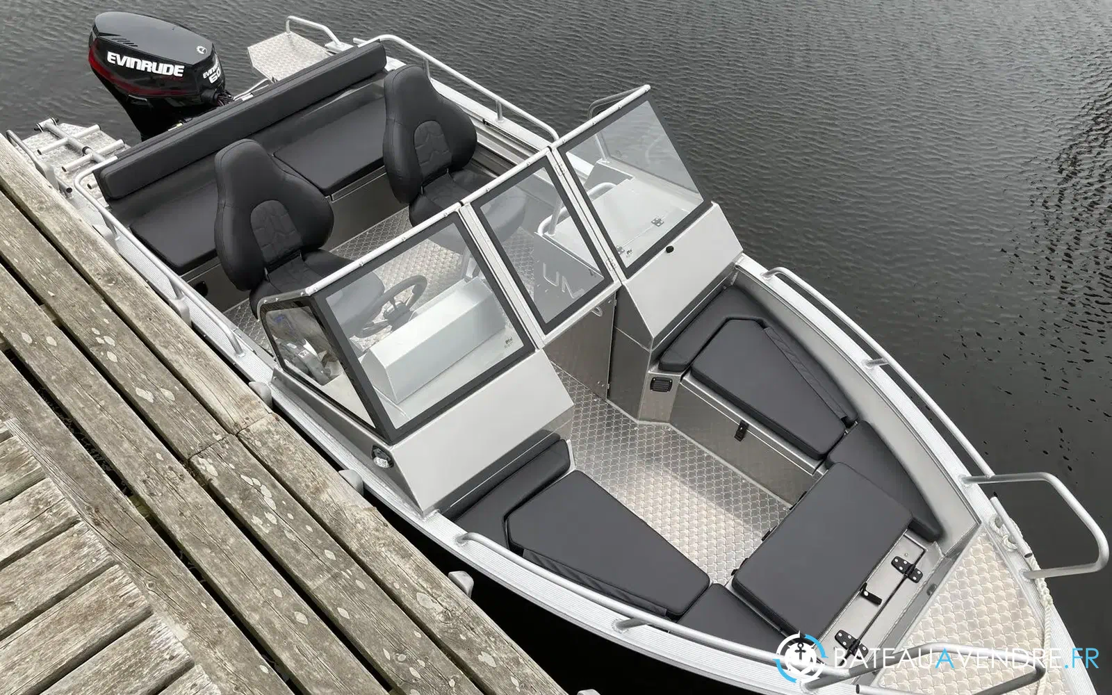 slider 2 UMS Tuna Boats UMS 485 DC