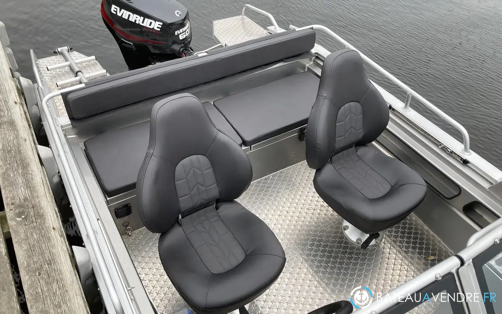 slider 4 UMS Tuna Boats UMS 485 DC