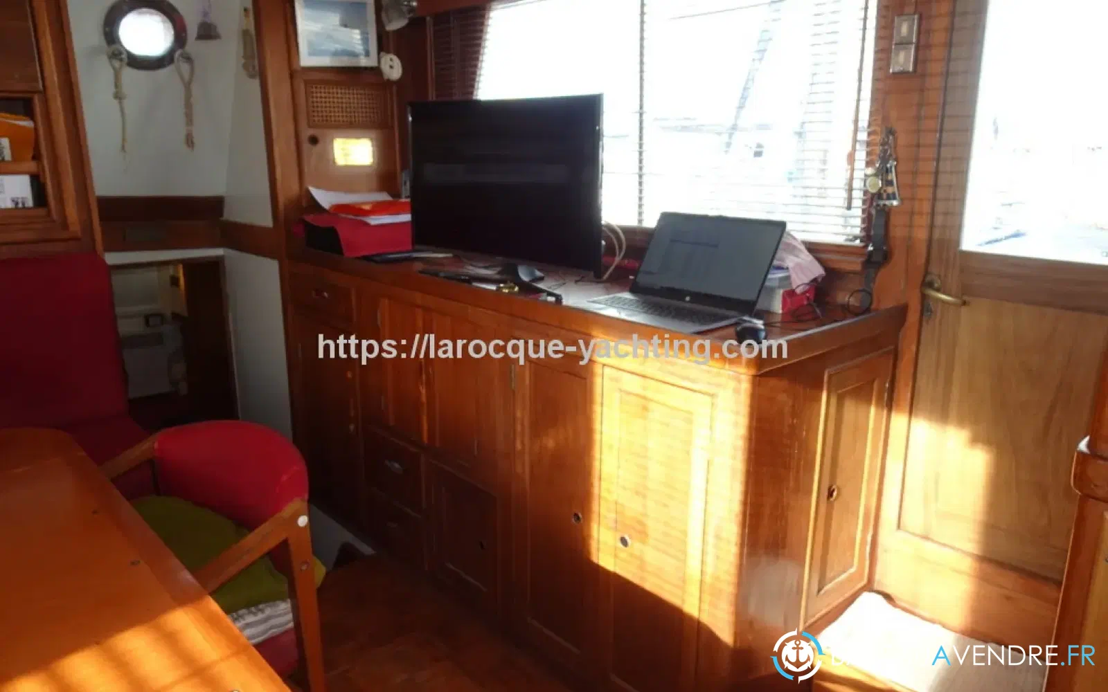 slider 24 American Marine Grand Banks 42 Classic