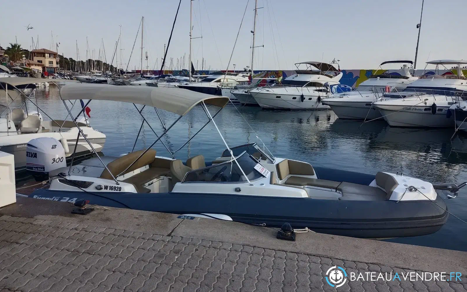 slider 5 Marlin Boat 24 Sr