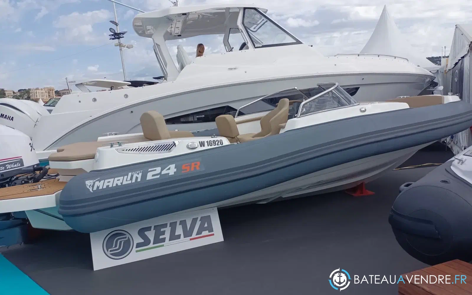 slider 7 Marlin Boat 24 Sr