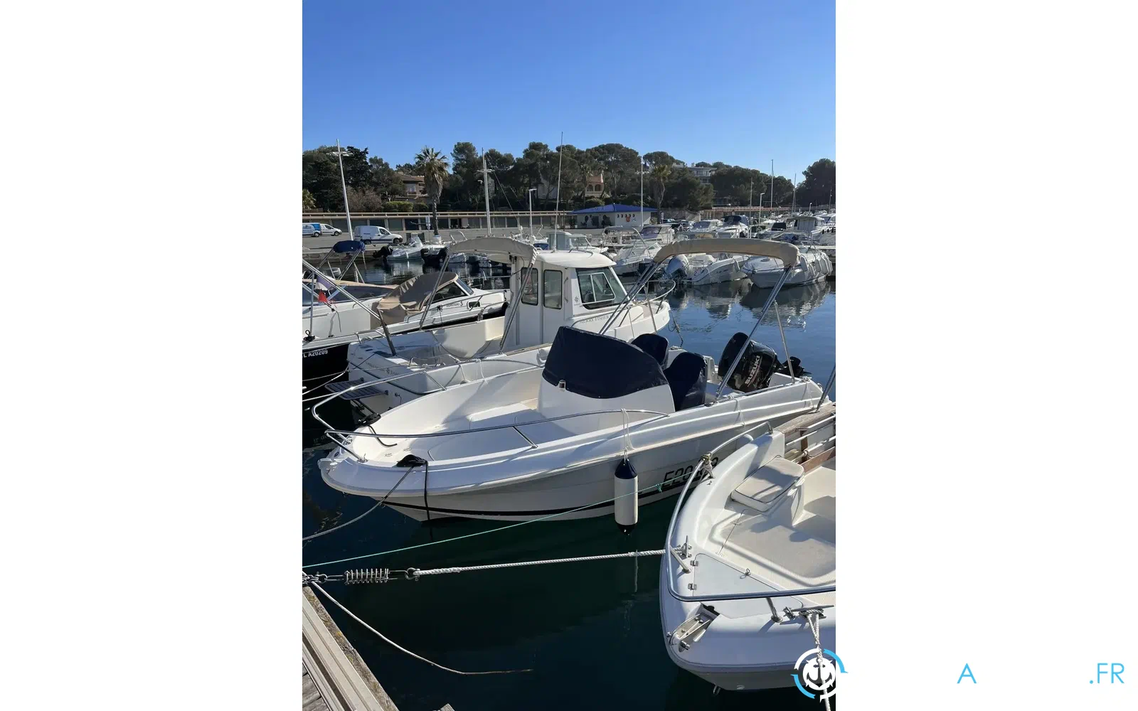 slider 0 Jeanneau Cap Camarat 555 Open