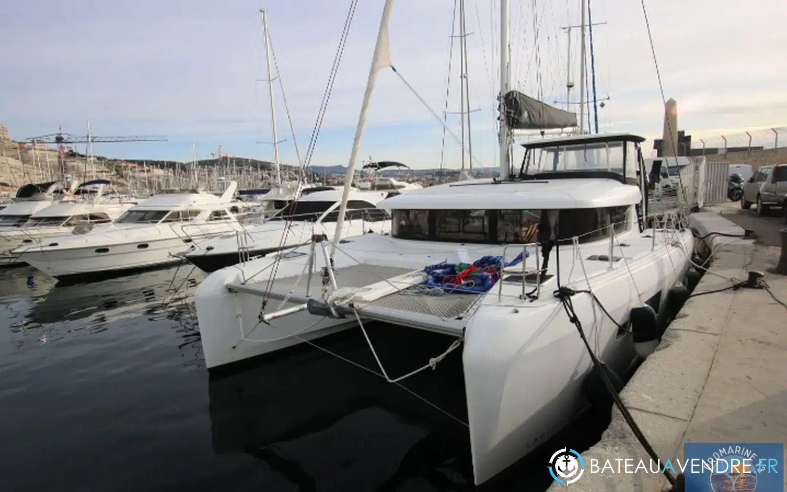 slider 0 Lagoon 42