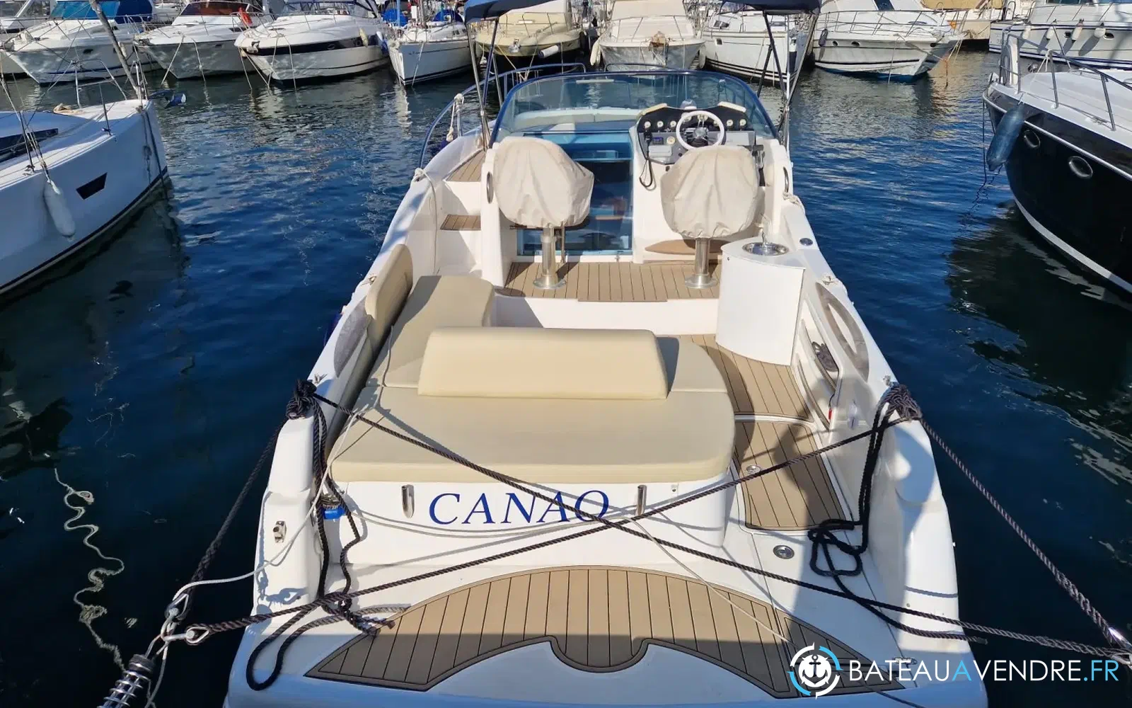 slider 1 Rio Yachts 32 BLU