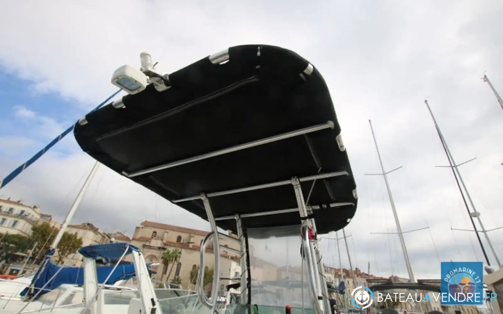 slider 12 Kelt White Shark 215