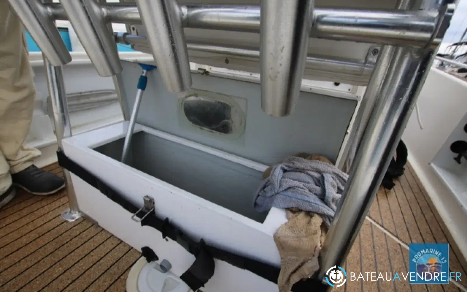 slider 17 Kelt White Shark 215