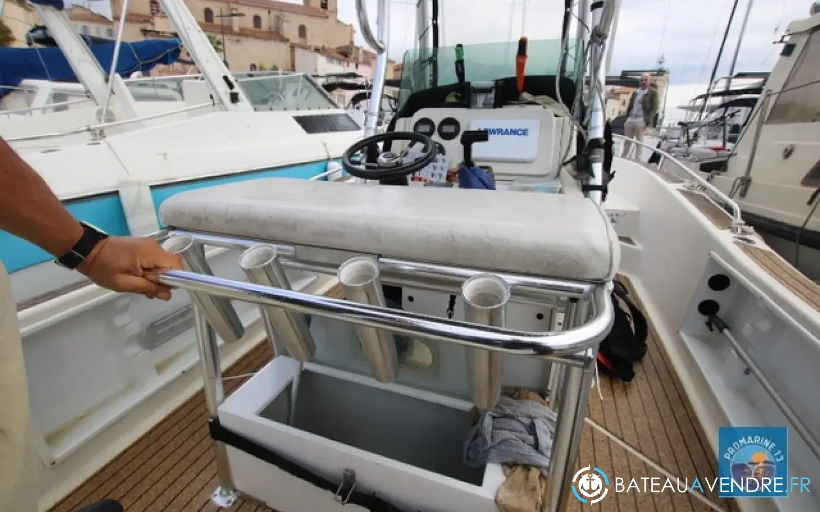 slider 18 Kelt White Shark 215