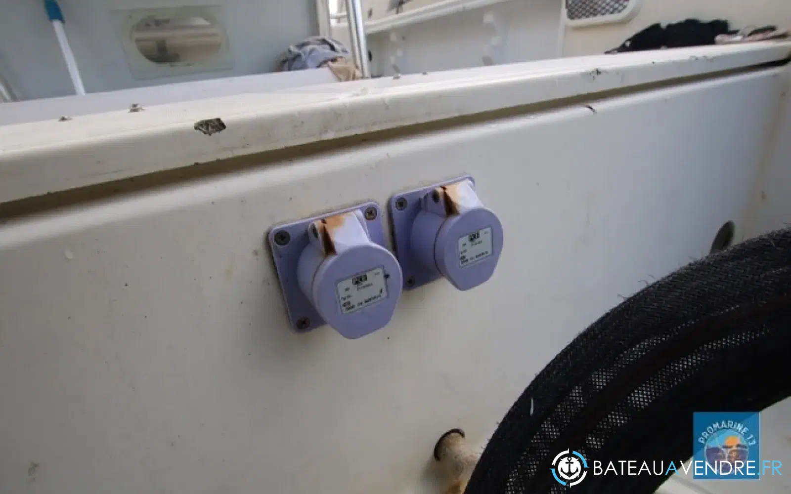 slider 21 Kelt White Shark 215