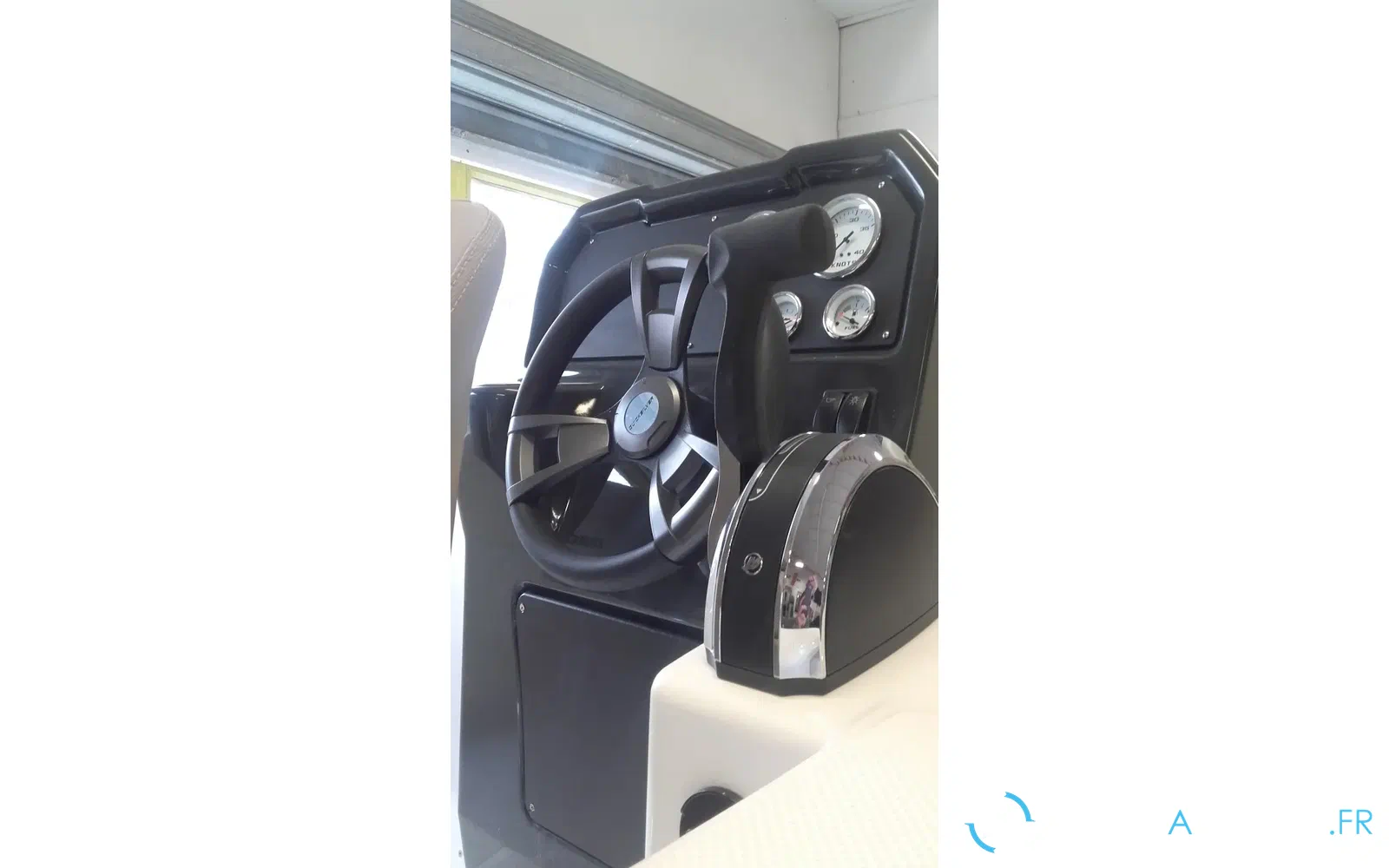 slider 8 Quicksilver Activ 505 Cabin