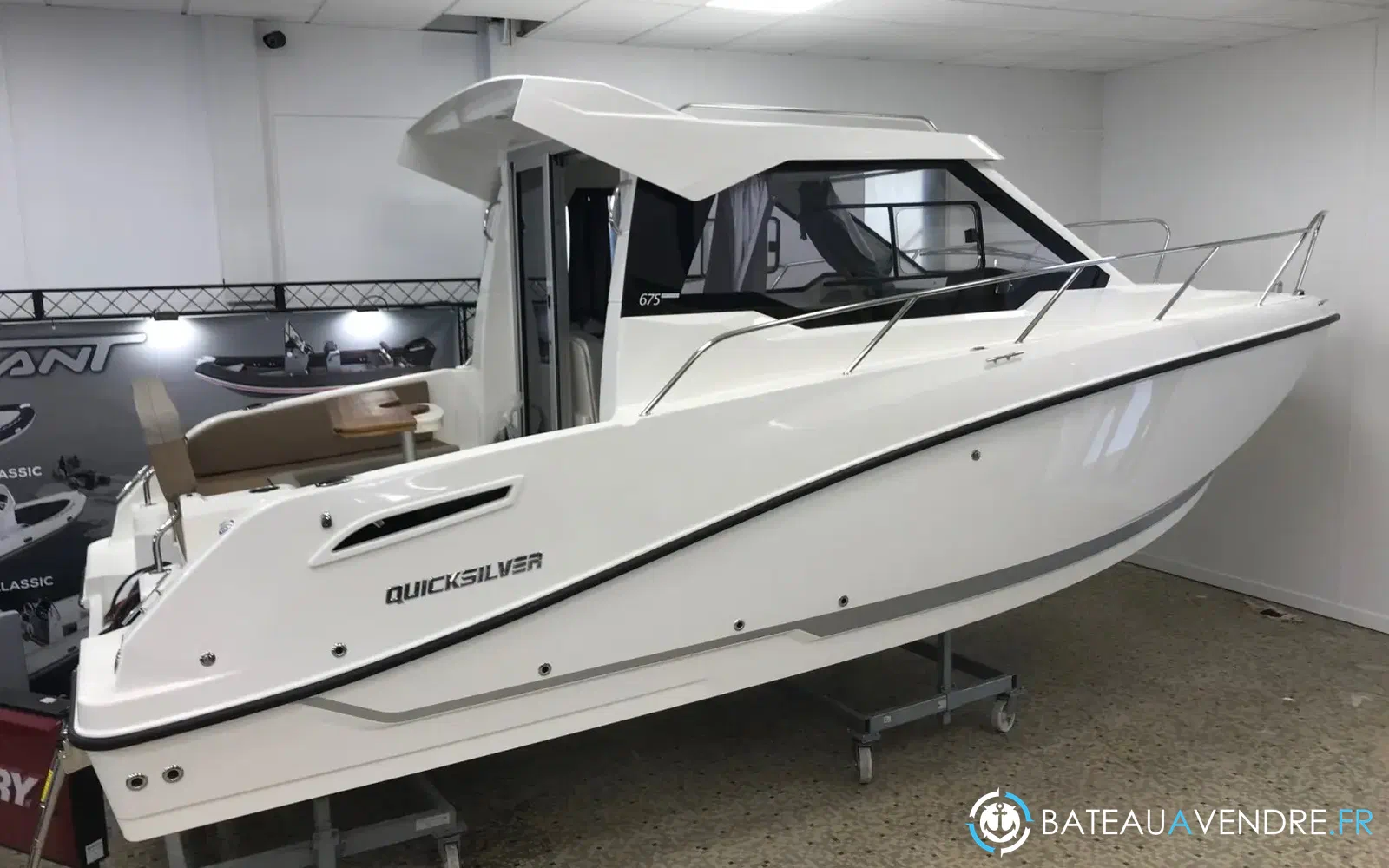 slider 1 Quicksilver Activ 705 Weekend