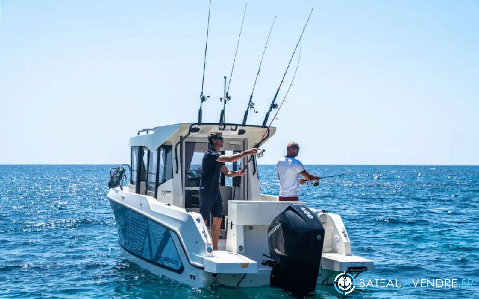slider 2 Quicksilver Activ 705 Pilothouse