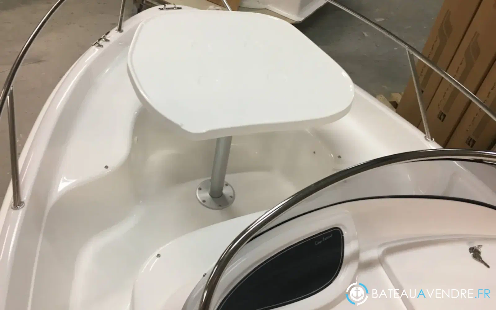 slider 3 B2 Marine 472